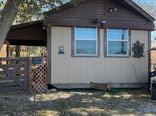 1121 N Terry St, Rockport, TX 78382