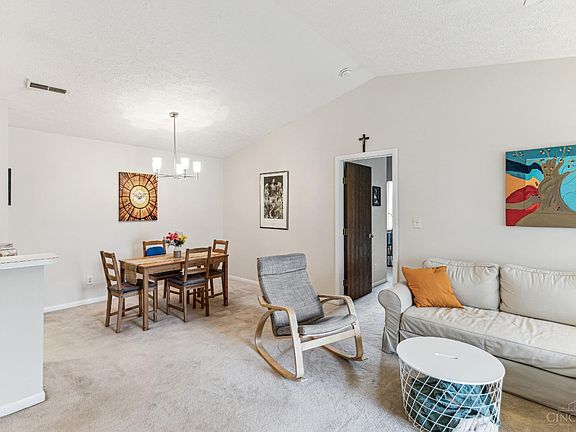3rd image of 5982 Meadow Creek Dr APT 6