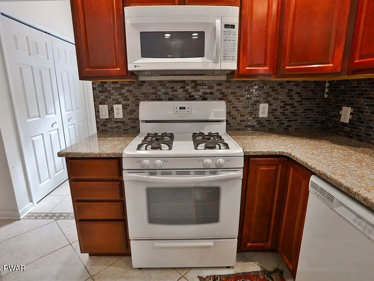110 Stallion Dr — Photo 179
