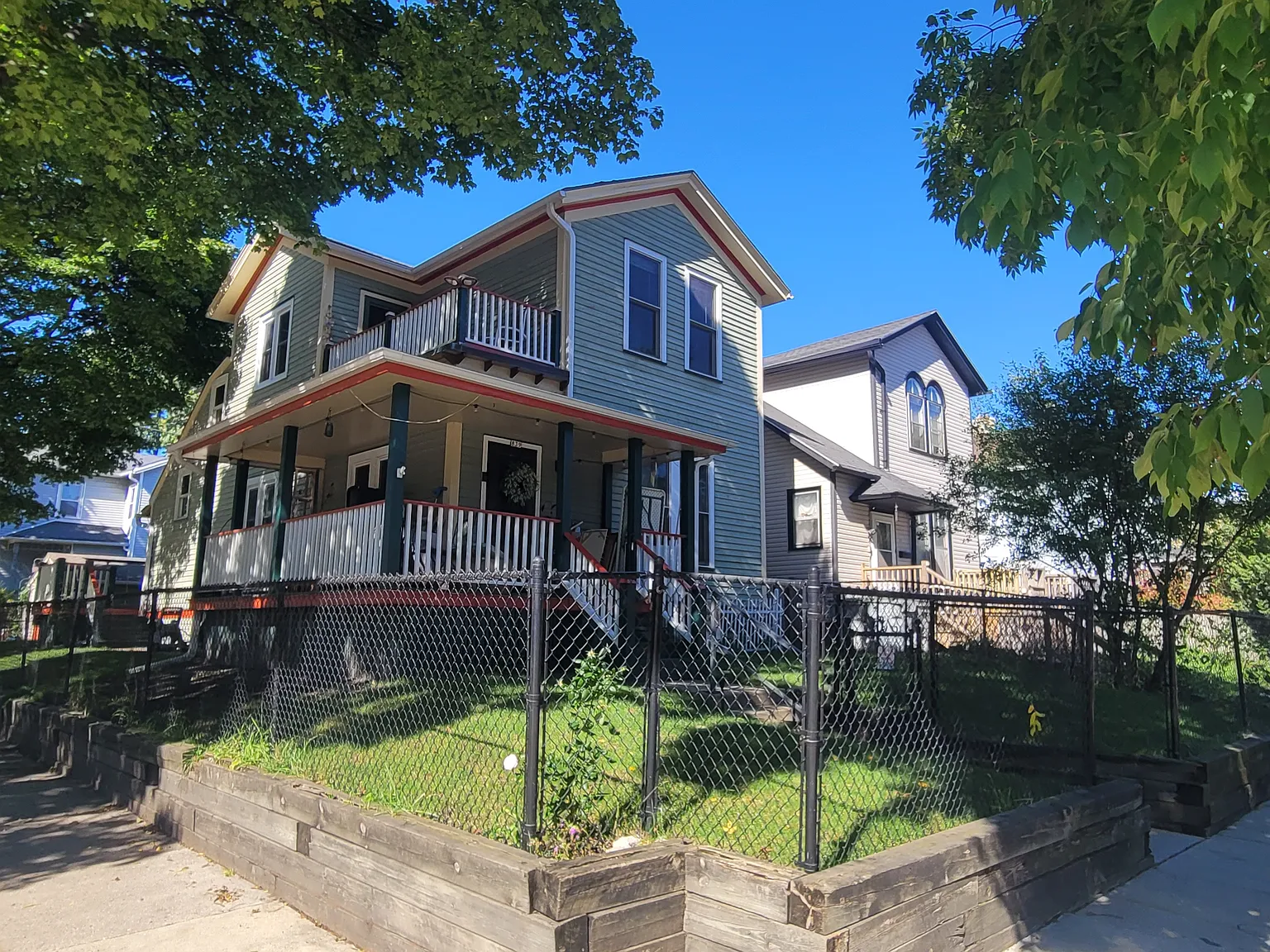 839 S 3rd St — Photo 1