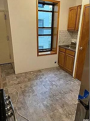 2nd image of 42 Diamond St #7-2