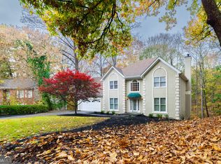 9330 N Lake Dr, Roswell, GA 30076