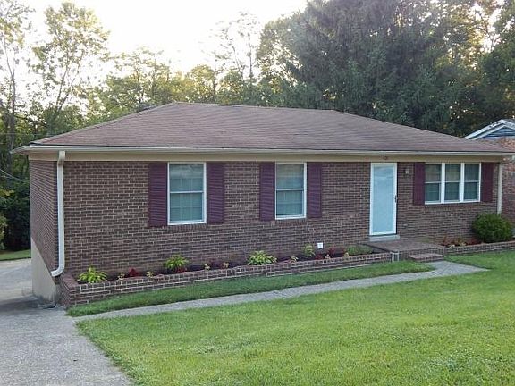 2nd image of 401 E Tiverton Way