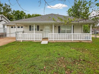 2323 N Missouri Avenue, Springfield, MO, 65803