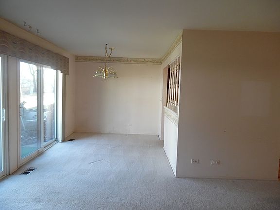 4th image of 401 Pinetree Ln Unit B1