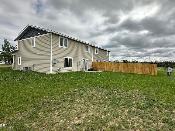 5th image of 3605 9th Ave NE