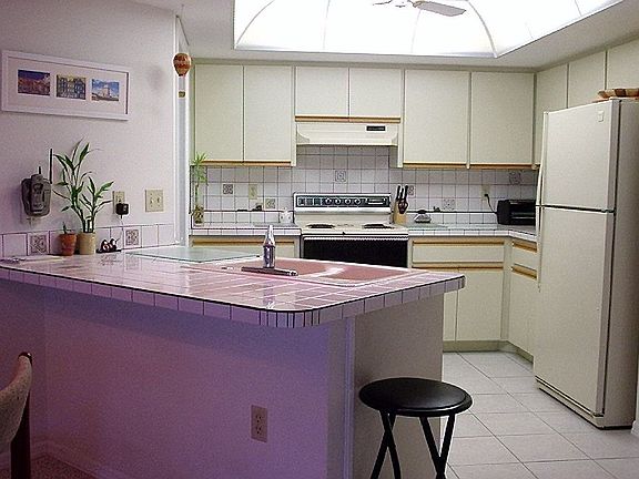 4th image of 877 Bayport Cir