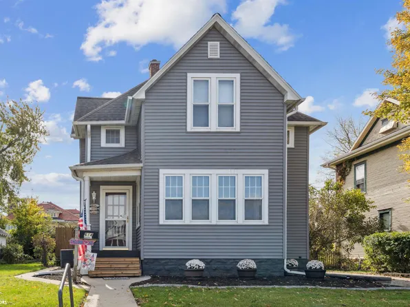 614 W State St, Marshalltown, IA 50158