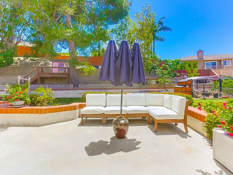 10730 Carillon Ct — Photo 58