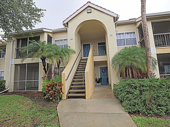 2nd image of 12591 Equestrian Cir APT 1204