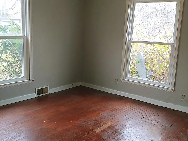 6222 S Calhoun St — Photo 6