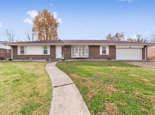 4060 Belcroft Dr, Florissant, MO 63034