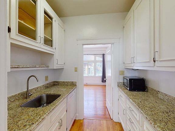 3rd image of 2355 Polk St APT 102