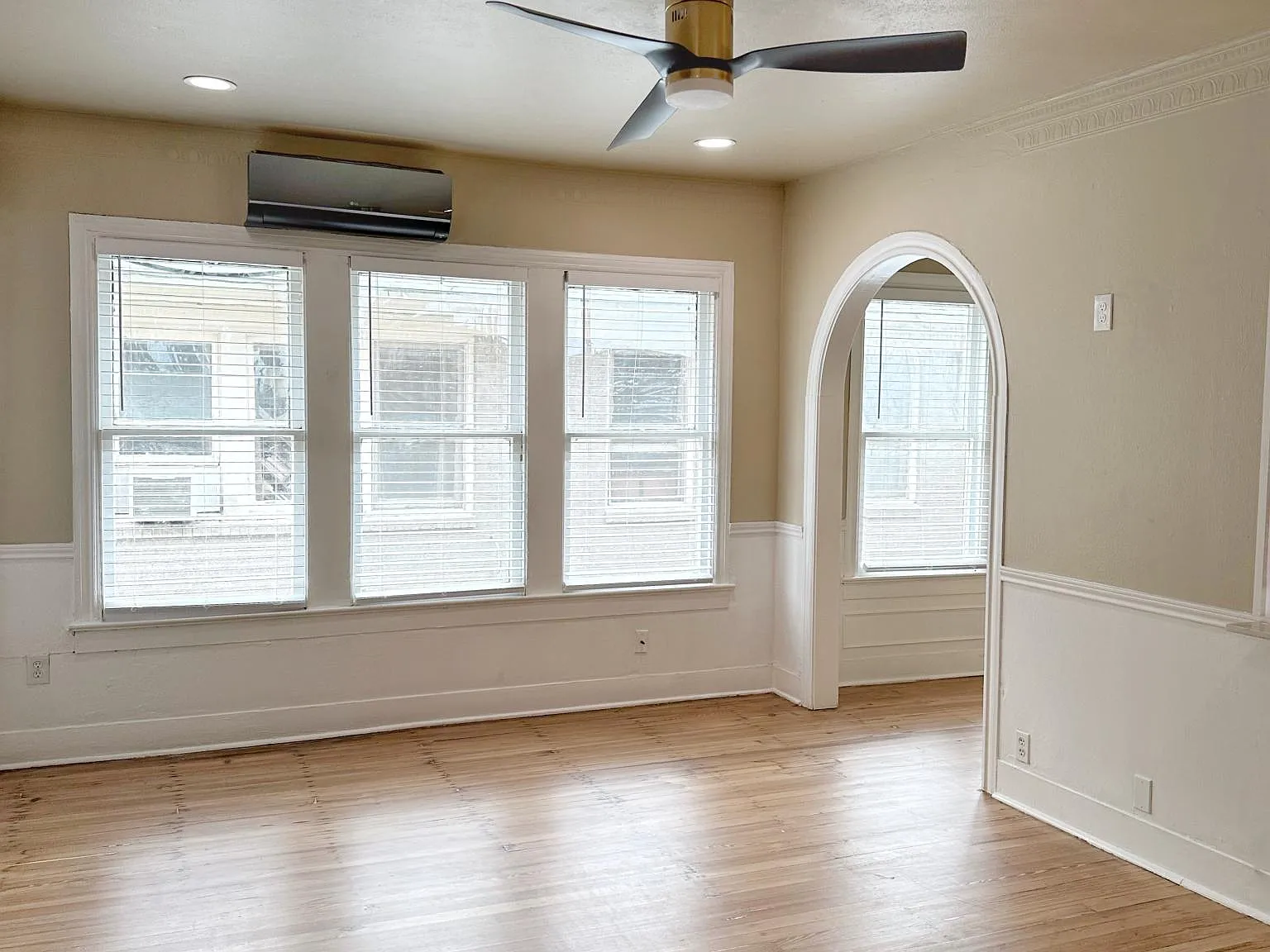 4226 Prescott Ave — Photo 2