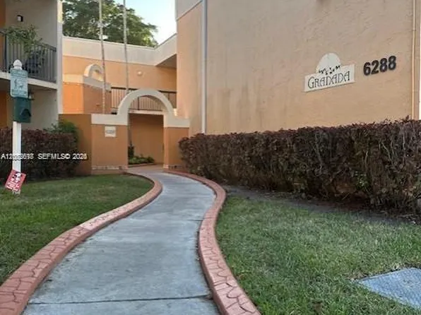 6288 NW 186th St, Hialeah, FL