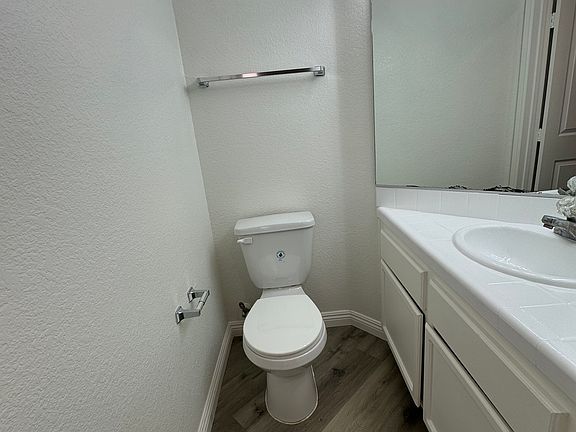 5th image of 6817 Independence Ave APT 105