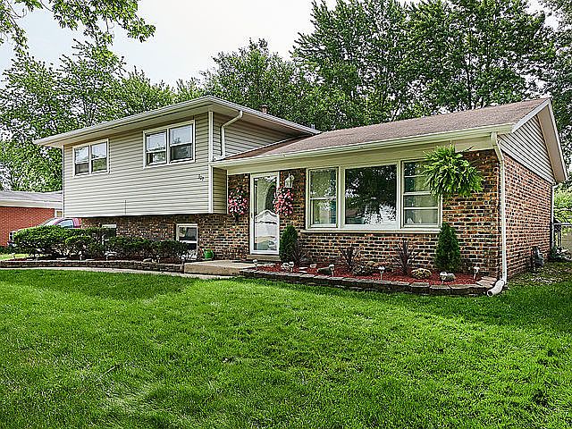 1st image of 307 N Pleasant Dr