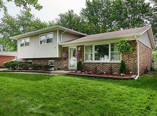 307 N Pleasant Dr, Glenwood, IL