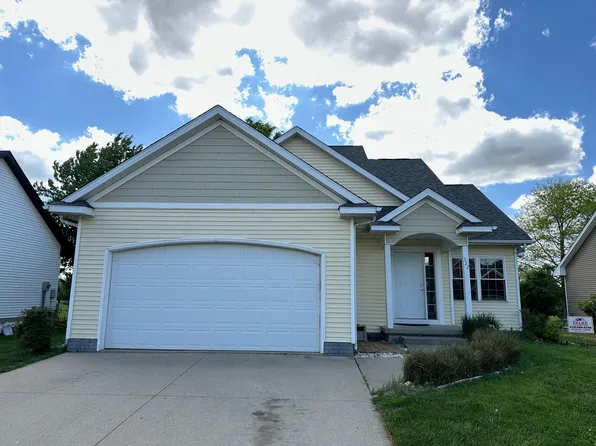 322 N 15th Ave, Winterset, IA 50273