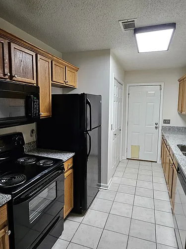 1151 Hunter Trl Photo 1