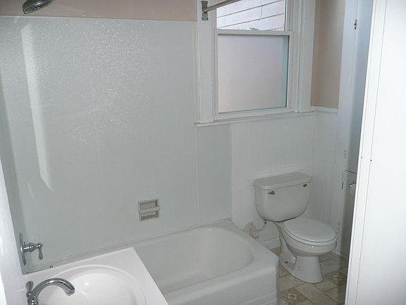 5th image of 3816 Regent Ave #1