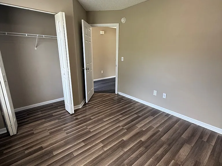 6 Talbot Ct — Photo 4