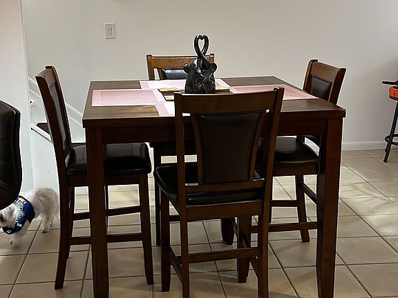 5th image of 2326 Lena Ln
