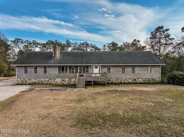 669 Vista Lake Drive, Manteo, NC 27954