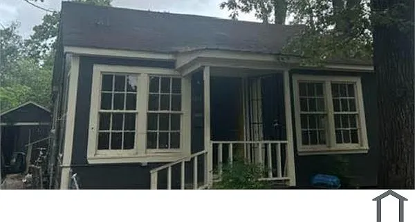 2614 Westover Rd — Photo 1