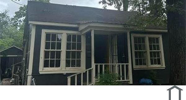 1st image of 2614 Westover Rd