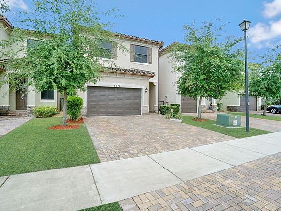 3rd image of 5710 NW 50th Ter