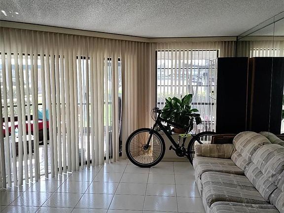 5th image of 7403 Fairfax Drive #102