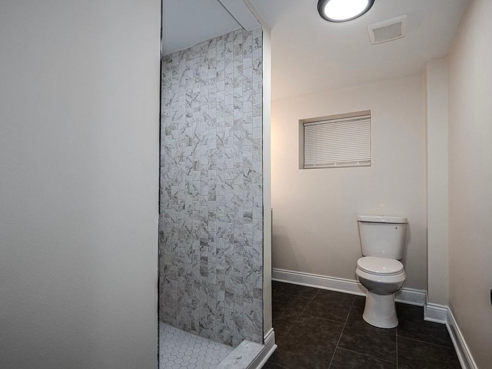 1st image of 6005 S Fairfield Ave #1