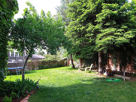 5th image of 4910 S Holladay Blvd