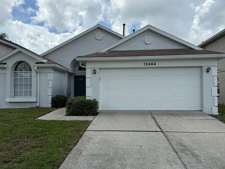 12464 Castlemain Trl — Photo 4