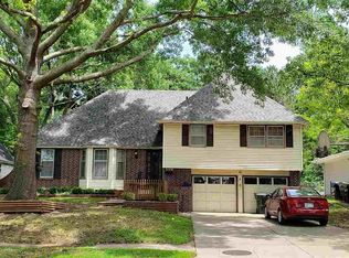 3120 SW Atwood Ave, Topeka, KS 66614