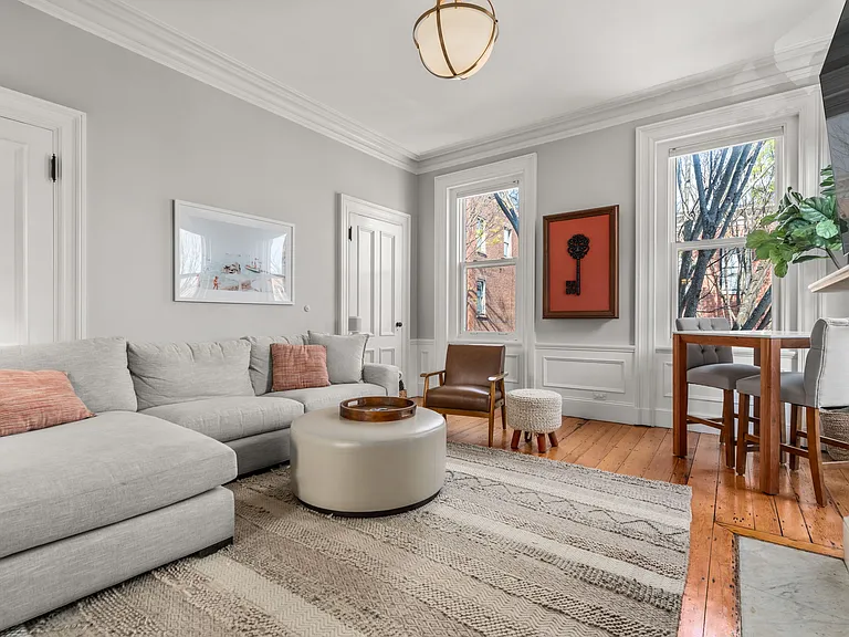 40 Chestnut St #2 — Photo 8