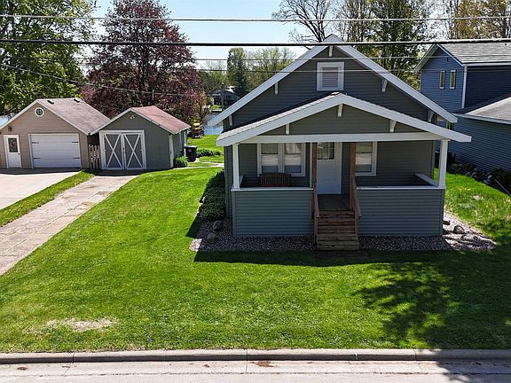 2nd image of 436 River Hts