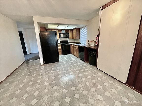 3rd image of 13719 115th Avenue NE