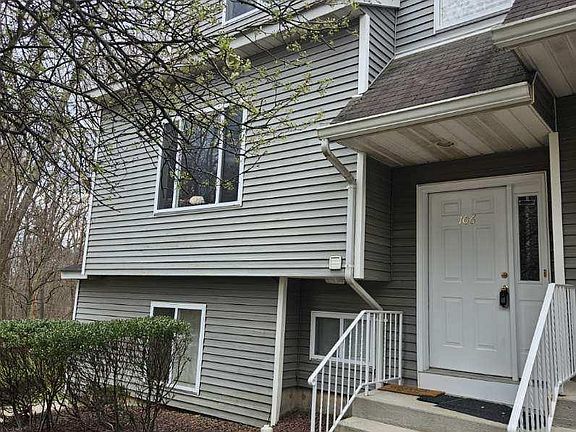 2nd image of 106 Arlington Ct