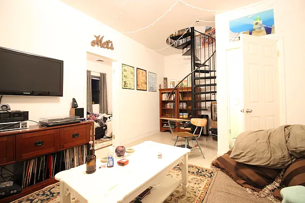 Rented by Bedford 6 Real Estate | media 17