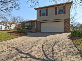 473 Eagle View Dr, Carol Stream, IL 60188