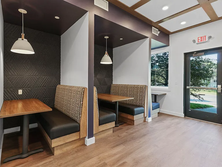 Audenn Apartments — Photo 69