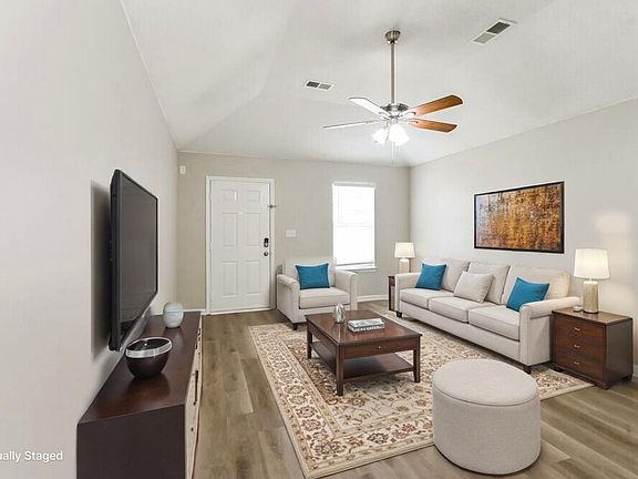 3rd image of 7045 Kings Crown Dr