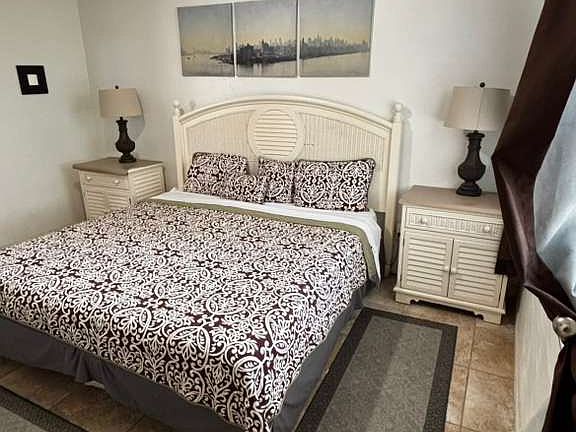 5th image of 4004 Venetian Bay Dr APT 102