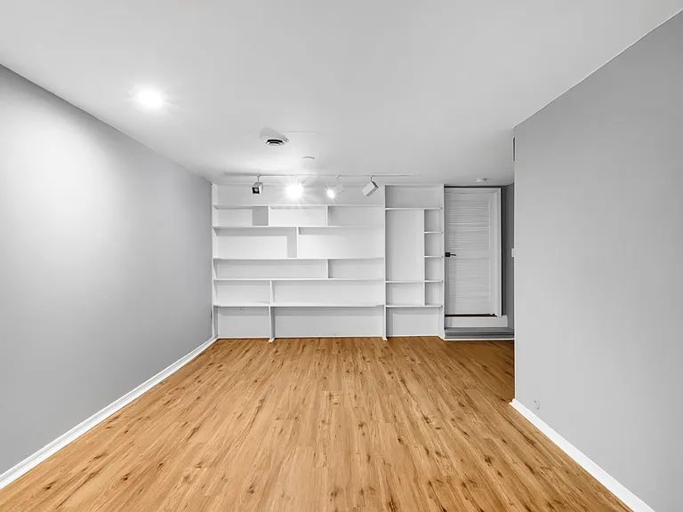 803 N 26th St #A — Photo 11