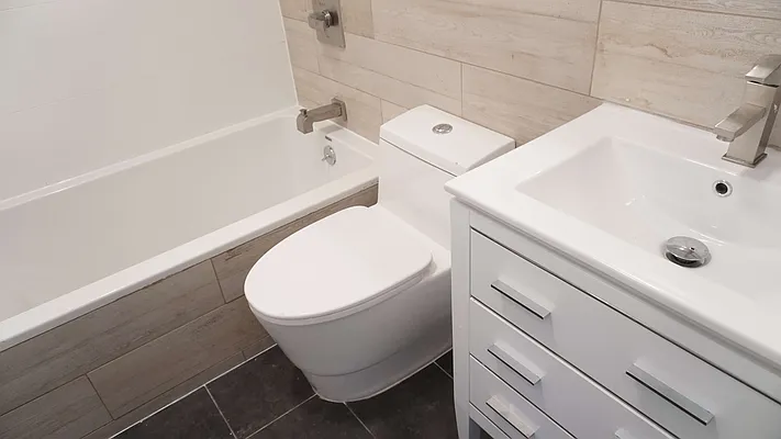 Rented by Lofts and Flats LLC | media 25