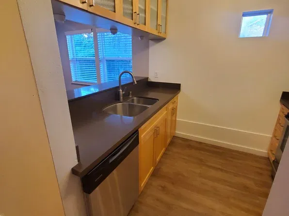 703 Jh Schoenthal, 703 N 95th St APT 101, Seattle, WA 98103