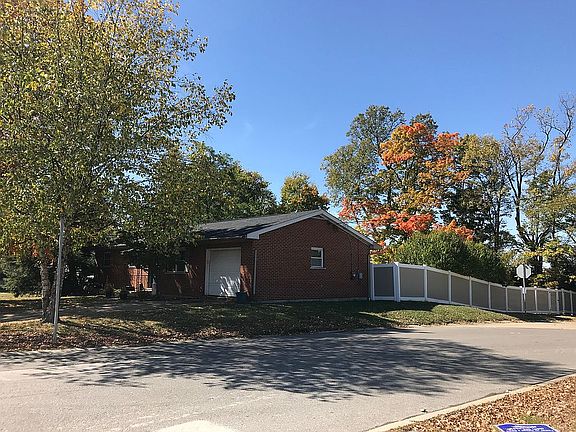3rd image of 7034 Curtis Ave