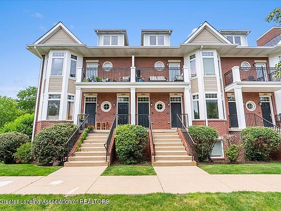 2nd image of 2064 Central Park Dr